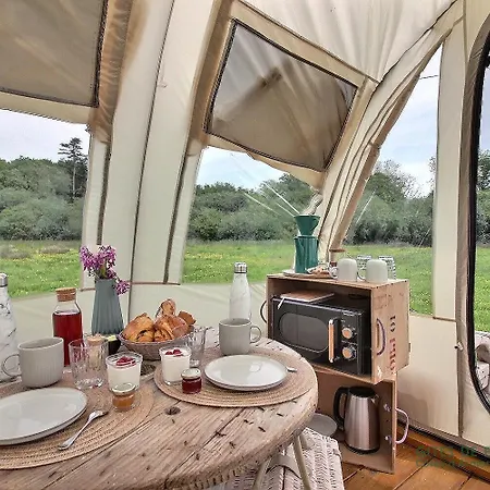 Bed & Breakfast La Caleche De Kergomar